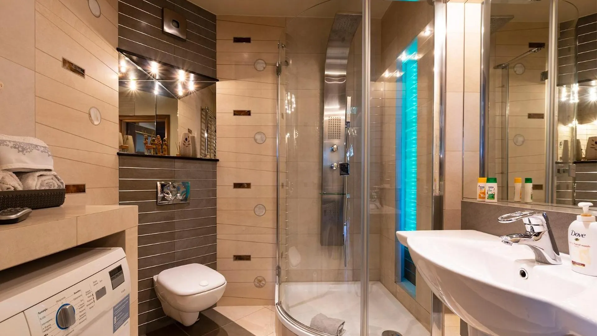 شقة Apartament Rondo Verona - Free, Secure Parking For Guests فروتسواف